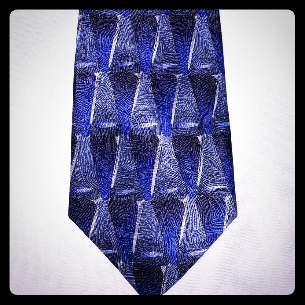 J Garcia tie